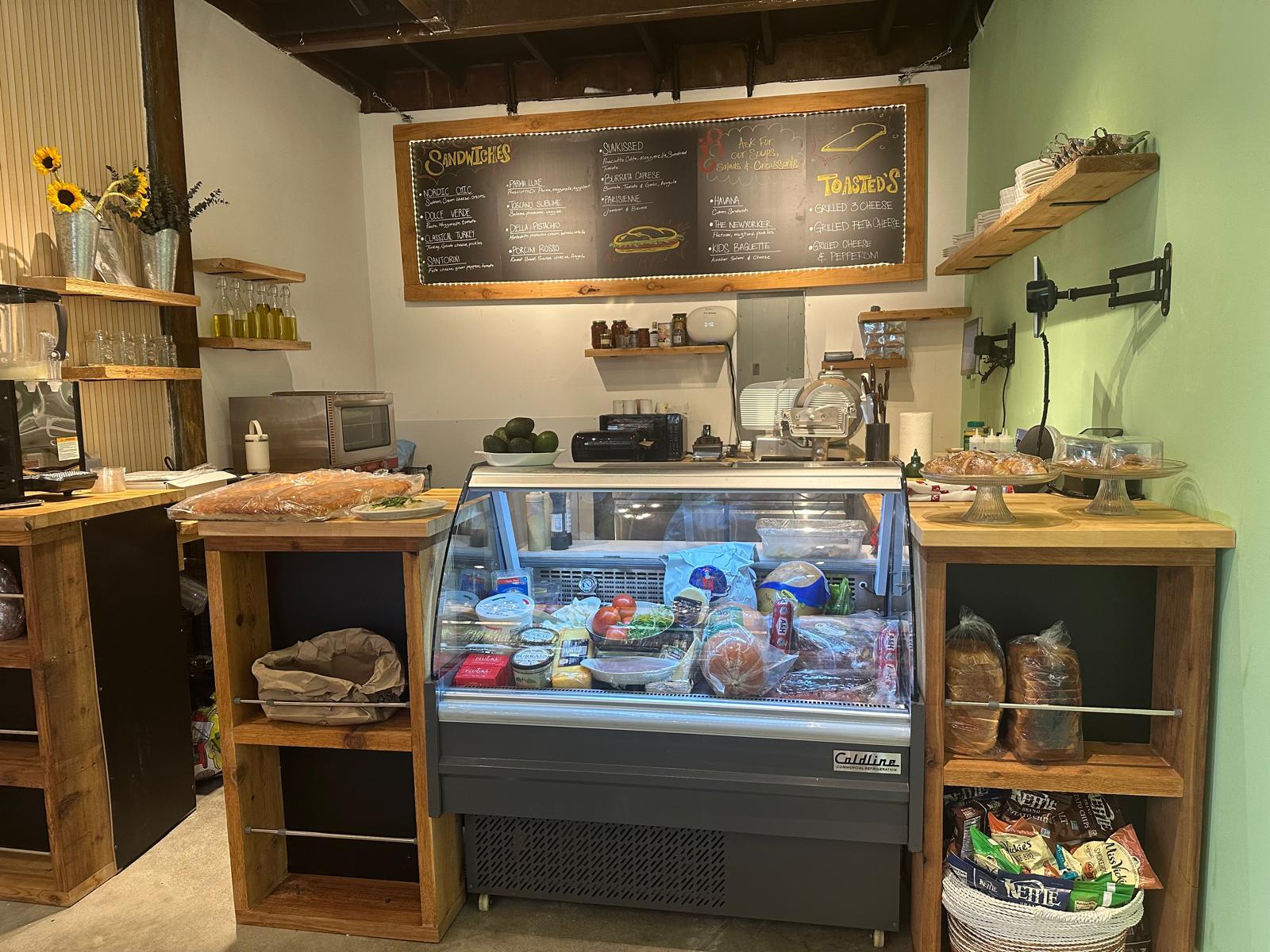 Miami sandwich shop servis tezgâhı ve iç mekânı